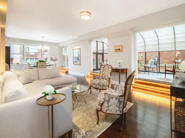 12 Beekman Place 11B image 1 of 8