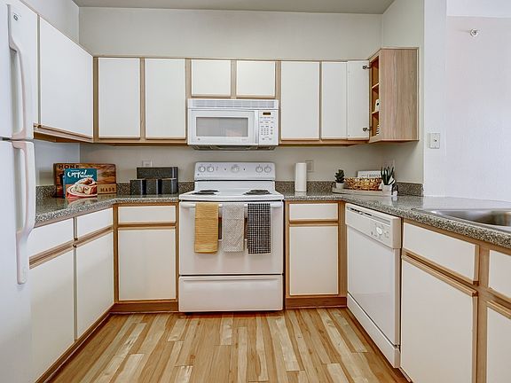 2nd image of 62200 Westend Blvd #2112