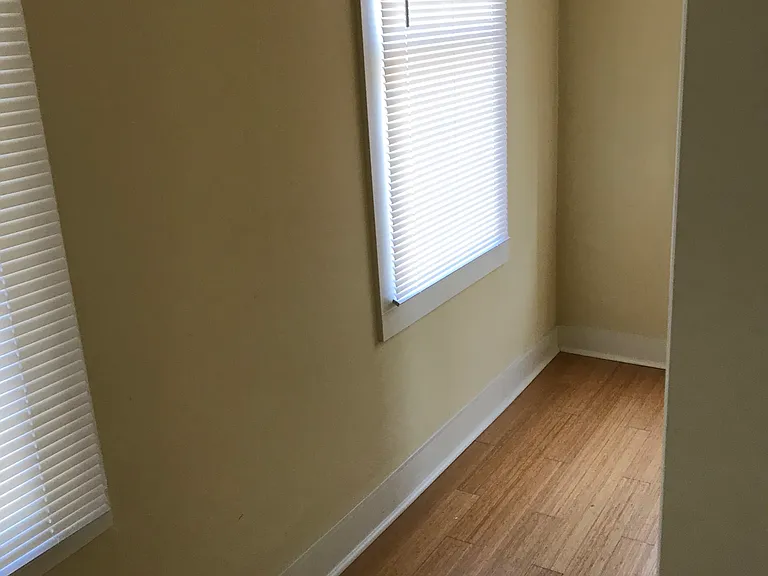 1000 Kavanaugh Blvd #4 — Photo 4