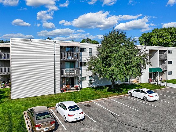 3rd image of 820 Driftwood Dr #Studio