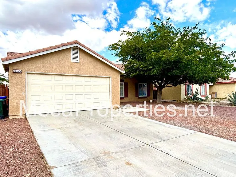 10850 Villa St — Photo 2