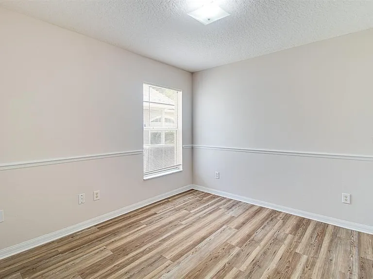 19756 Glen Elm Way — Photo 18
