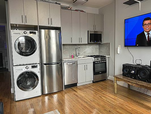 2nd image of 102 E 116th St APT 5