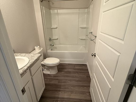 4th image of 1045 Lovebird Ct