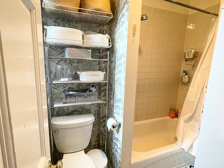 31 Irving St #6 — Photo 15