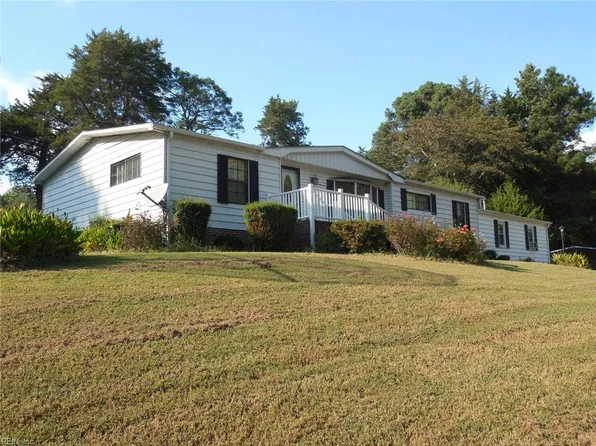 5684 T C Walker Rd, Gloucester, VA 23061