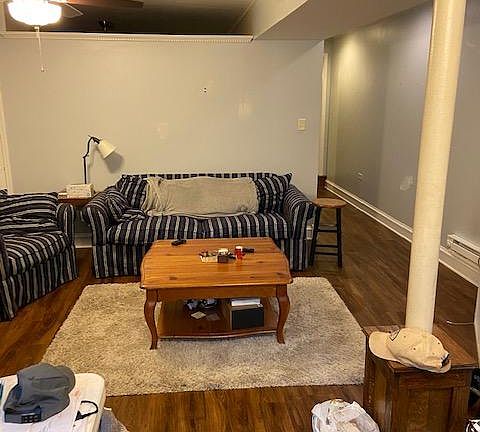 4th image of 6827 N Northwest Hwy #G