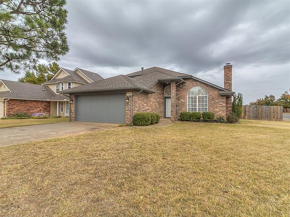 2nd image of 1701 Oriole Ct