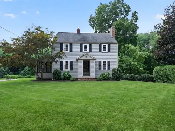 124 Hobart St, Hingham, MA 02043