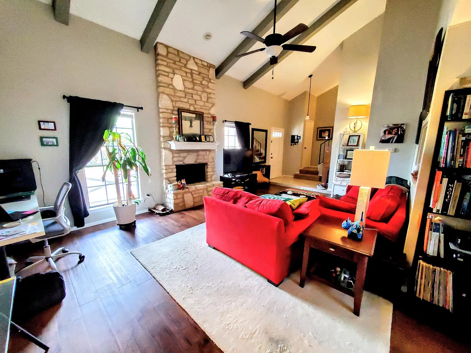2 bed, 1521 sqft, $1,900 — Photo 2