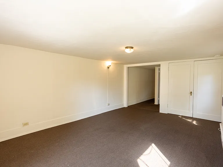 812 W 1st St #1 — Photo 3