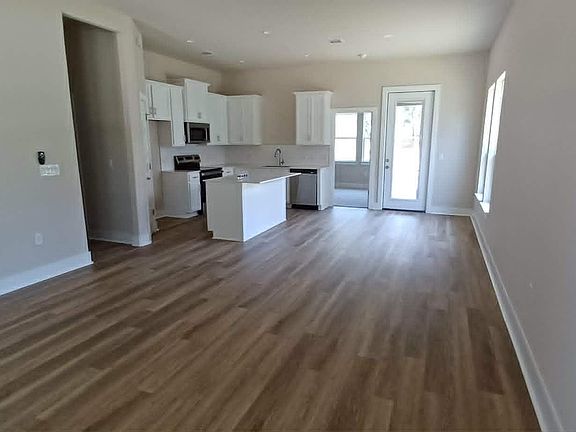 3rd image of 855 Cypress Ln