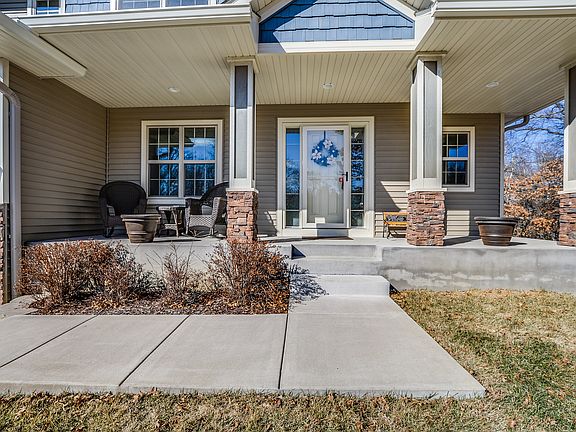 4th image of 1057 240th Ln NW