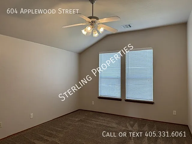 604 Applewood St — Photo 28