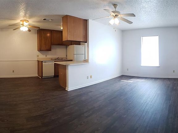 3rd image of 617 Race St #4