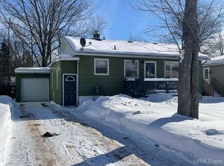 2006 Neidhart Ave, Marquette, MI 49855