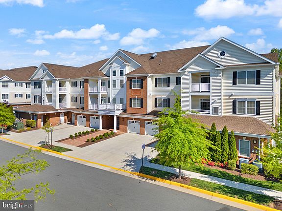 2nd image of 15130 Heather Mill Ln Unit 302