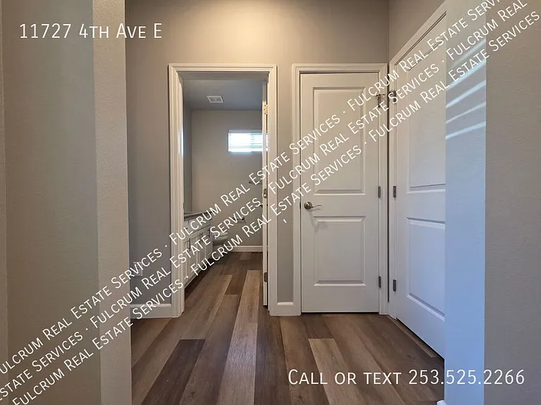 11727 4th Ave E — Photo 4