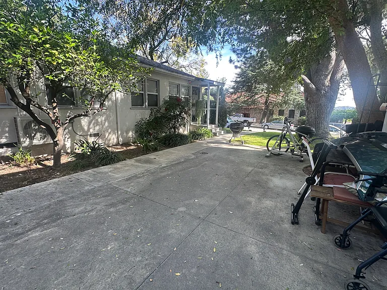 2535 Cross St — Photo 11