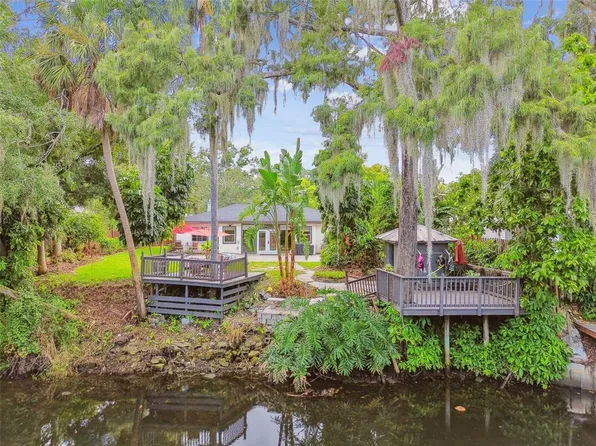 1304 E Park Cir, Tampa, FL 33604