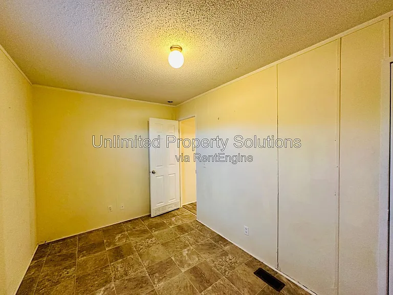 9765 Old Mill Rd NE #101 — Photo 10