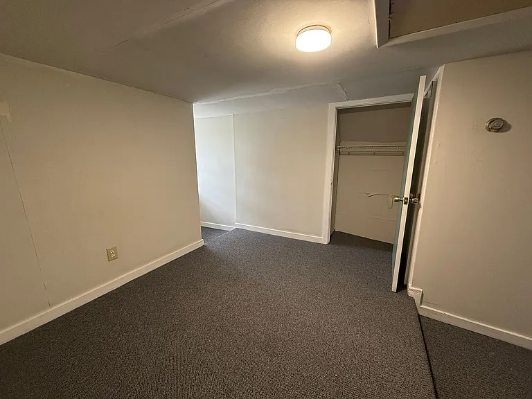 376 Park Ave — Photo 30