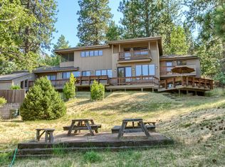 1133 Emma St, Ashland, OR 97520