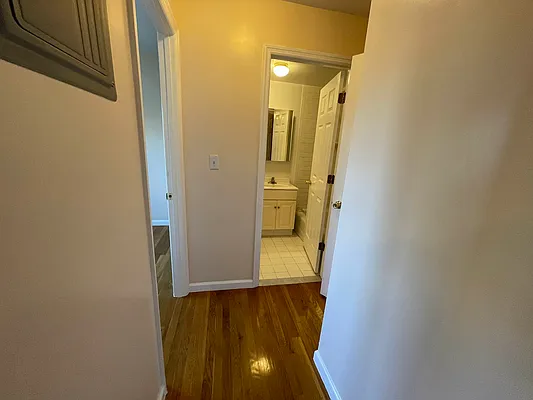 Rented by Metropolis International Realty Inc. | media 17