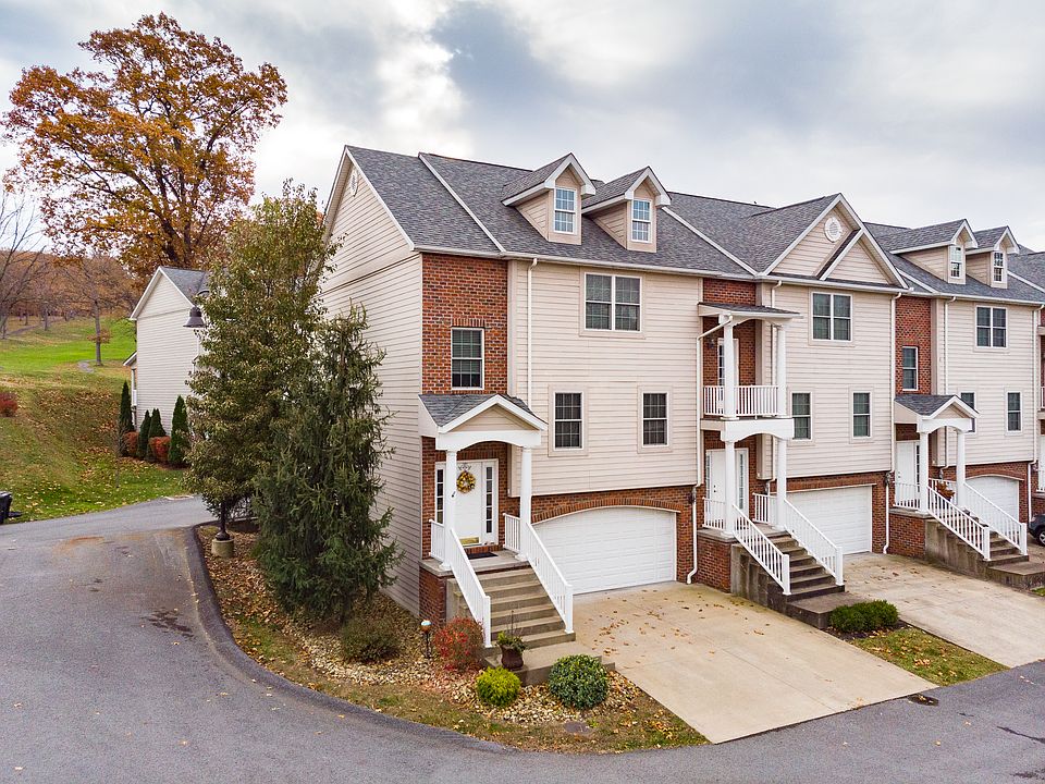 1st image of 301 Saint Andrews Dr