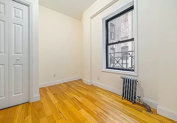 4th image of 339 E 12th St #3391A