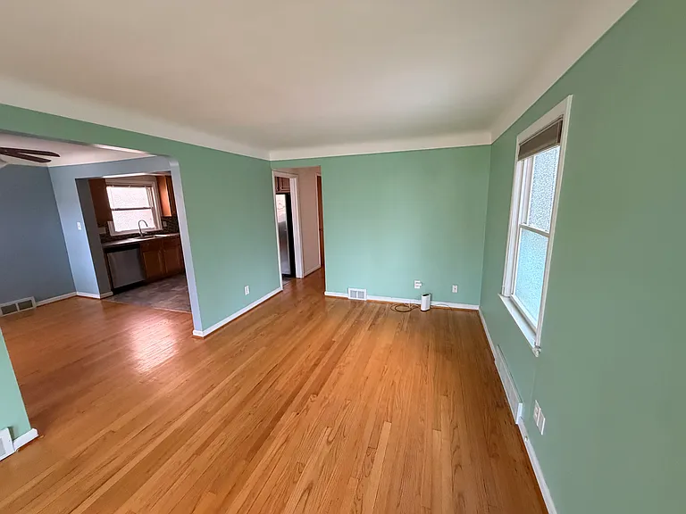 15549 Angelique Ave — Photo 18