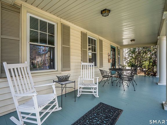 3rd image of 21 Vanderbilt Road