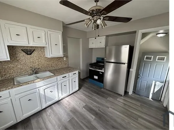 12408 Woodward Blvd, Garfield Heights, OH 44125