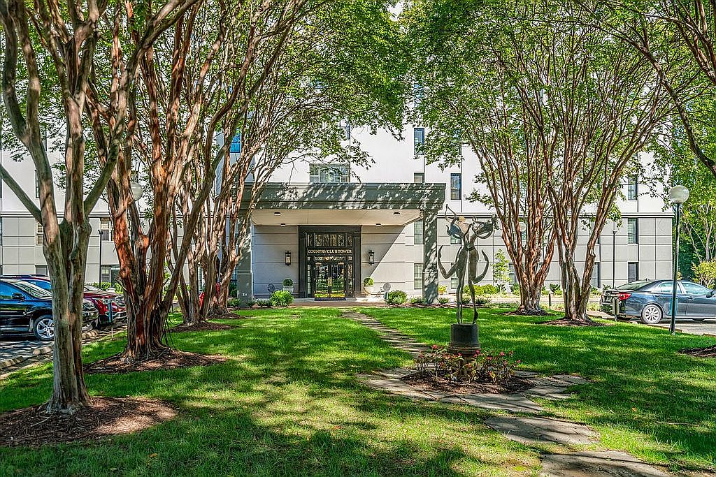 585 S Greer St APT 601