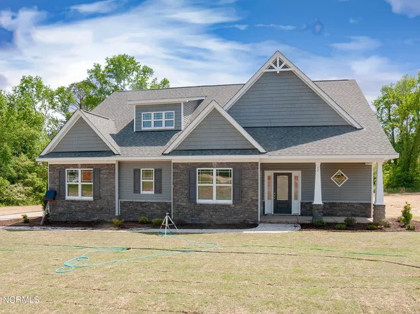 27 Cedarbrook Drive, Benson, NC 27504