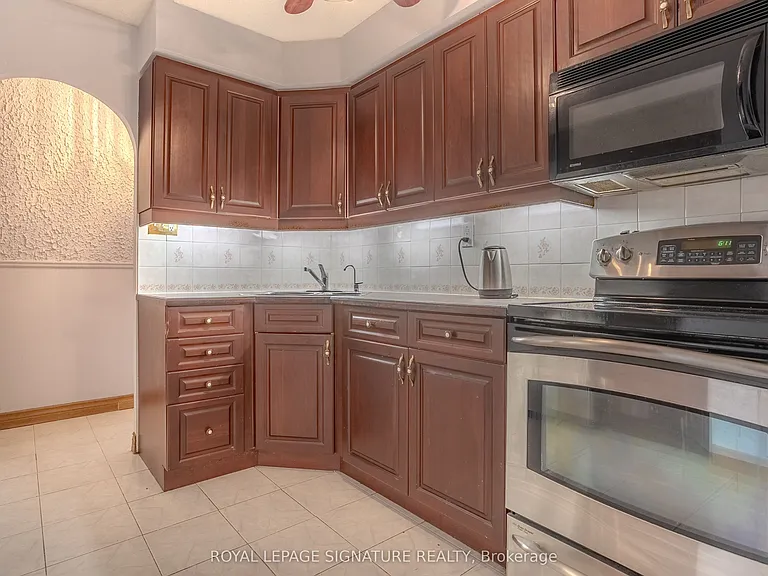 975 Warwick Ct #1608 — Photo 21
