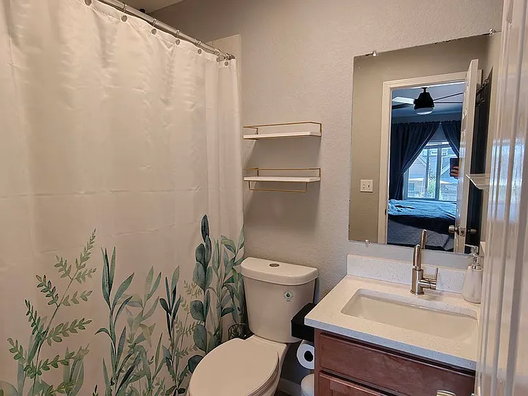 832 Mariposa St — Photo 15