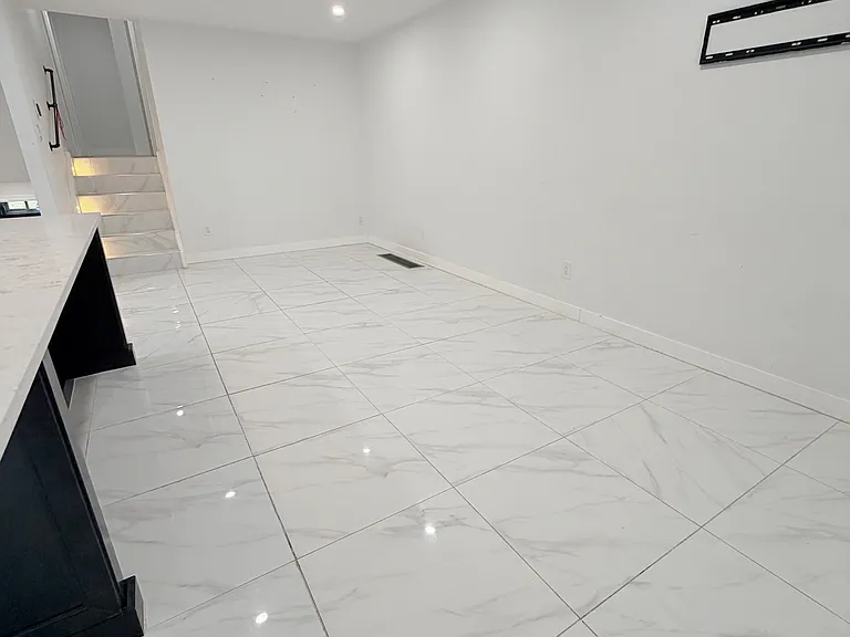 245 Heritage Dr — Photo 10