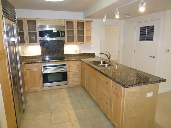 4th image of 600 Queen St APT 1603