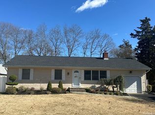 75 Surrey Dr, Center Moriches, NY