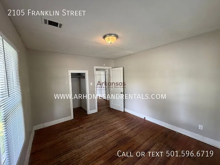 2105 Franklin St — Photo 9