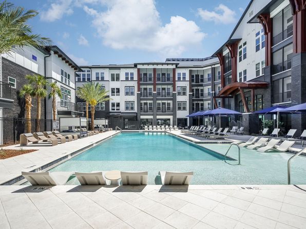 20191 Sabal Palm Ct #3-202