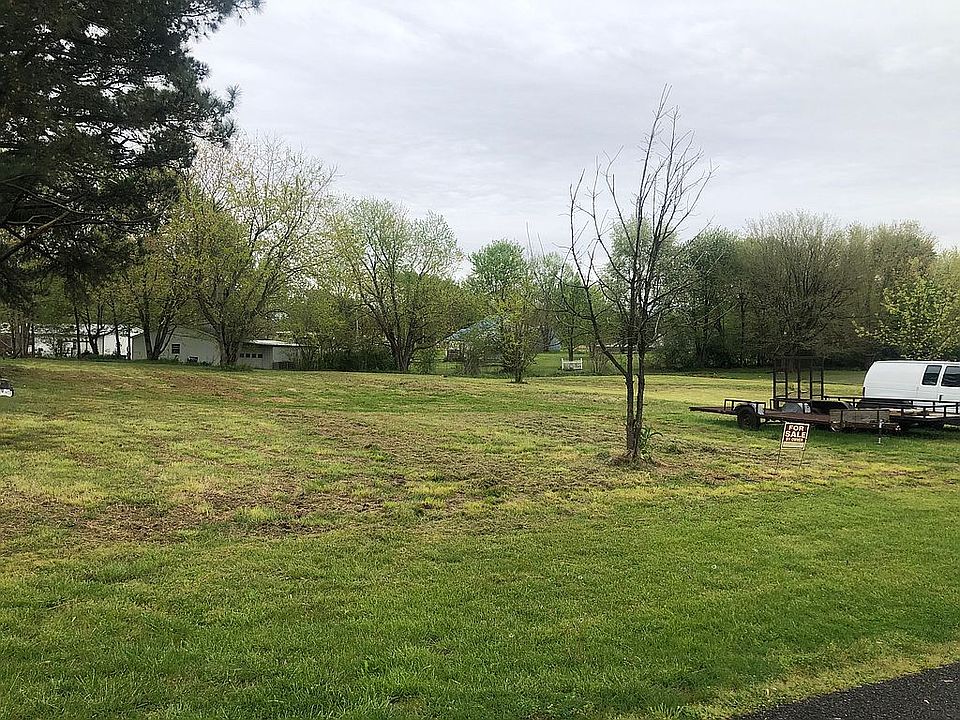 2nd image of 180 Ash Dr