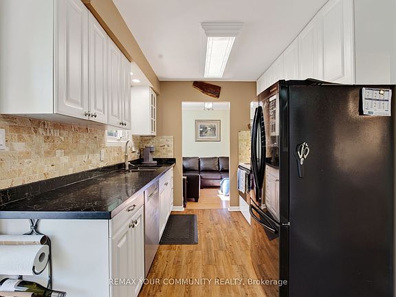 5th image of 6 Stanbridge Ct