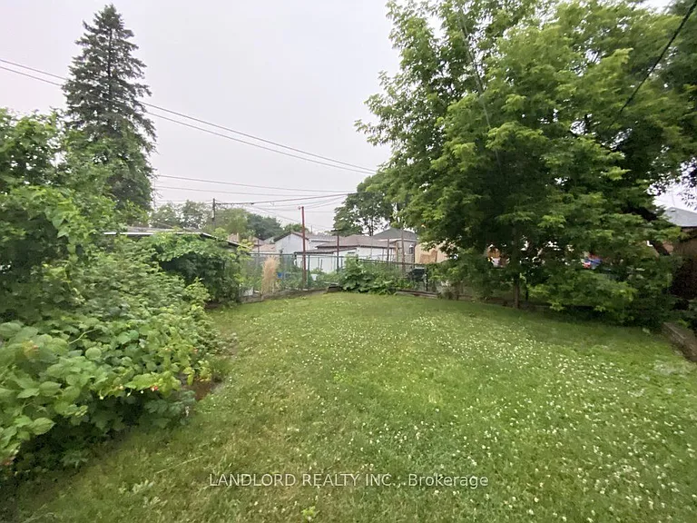 92 Holwood Ave #MAIN — Photo 20