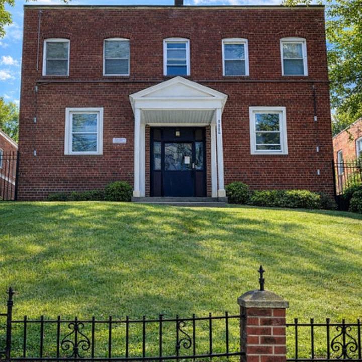 1st image of 3117 Buena Vista Ter SE