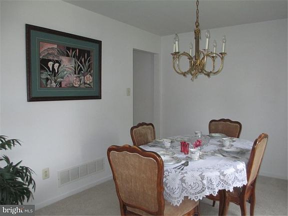 4th image of 38 Anthony Ln