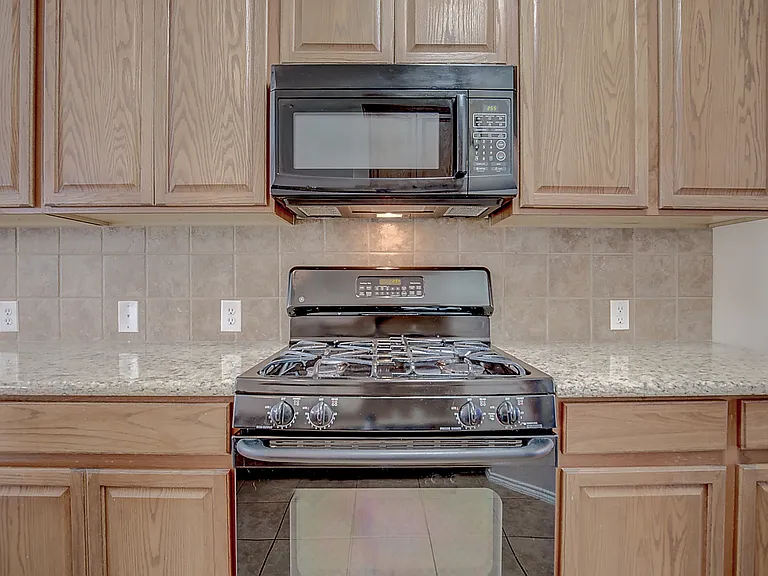 2609 Monroe Dr — Photo 13