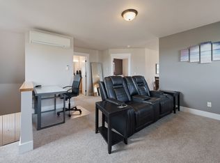 625 Compass Ln #2, Bend, OR 97703
