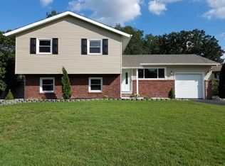 835 Girard Rd, Toms River, NJ 08753